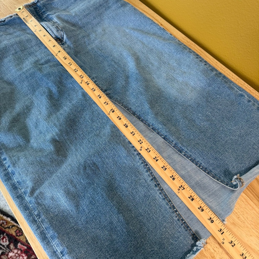 Y2K Juicy Couture Denim Midi Skirt Size 14 Heart Rhinestone Pockets Raw Hem Blue - Picture 8 of 9